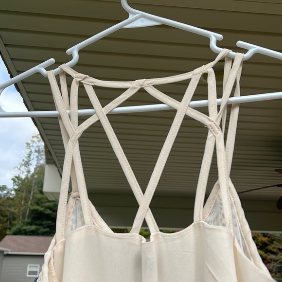 {ShopHopes} Cream Crop Top - Picture 3 of 5